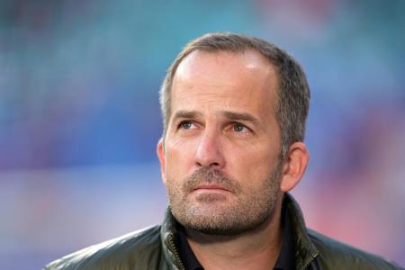 Schalke verpatzt Baum-Debüt - Leipzig neuer Tabellenführer Schalke verpatzt Baum-Debüt - Leipzig neuer Tabellenführer
