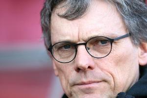 Nur drei Wechsel: Henke nennt 3. Liga "dumm"