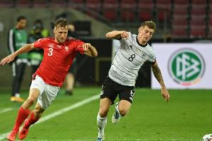 Jubilar Kroos stolz: "Die Hundert ist schon schön"