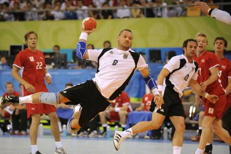 Handball-Bundesliga: Schwarzer sorgt sich um Klubs und Profis Handball-Bundesliga: Schwarzer sorgt sich um Klubs und Profis