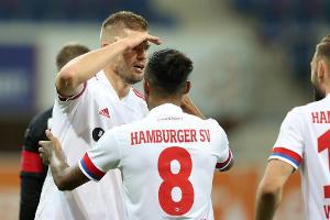 Tor-Spektakel in Paderborn: HSV übernimmt Tabellenführung