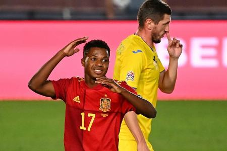 Fati jüngster spanischer Torschütze - Spanien gewinnt gegen Ukraine Fati jüngster spanischer Torschütze - Spanien gewinnt gegen Ukraine