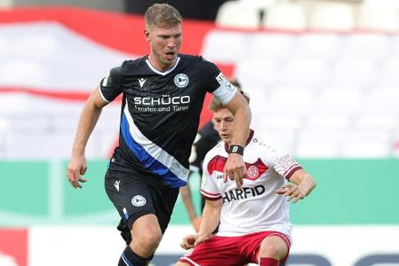 Dortmund souverän weiter - Bielefeld und HSV blamieren sich Dortmund souverän weiter - Bielefeld und HSV blamieren sich