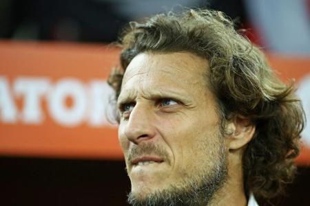 Forlan auf erster Trainerstation gefeuert Forlan auf erster Trainerstation gefeuert