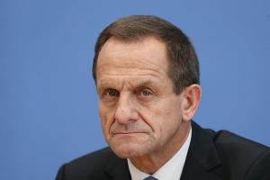 Hörmann schließt Geisterspiele in anderen Sportarten nicht aus