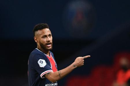 Neymar nach Eklat zwei Spiele gesperrt - Untersuchung wegen Rassismus-Vorwürfen Neymar nach Eklat zwei Spiele gesperrt - Untersuchung wegen Rassismus-Vorwürfen