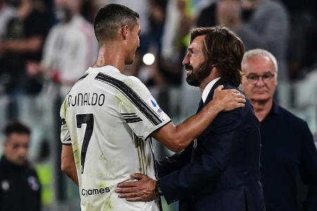 Juve schlägt Genua: Pirlo feiert gelungenes Serie-A-Debüt Juve schlägt Genua: Pirlo feiert gelungenes Serie-A-Debüt