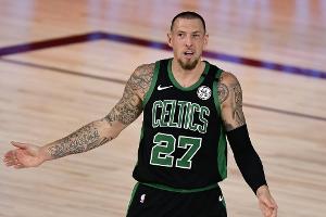 Starker Theis verhindert mit Boston das Aus