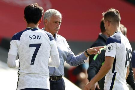 Tottenham im Ligapokal kampflos weiter - Chelsea nächster Gegner Tottenham im Ligapokal kampflos weiter - Chelsea nächster Gegner