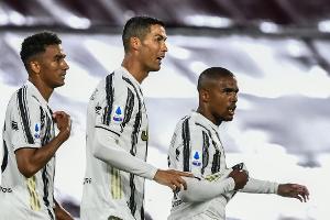 Doppelter Ronaldo rettet Juve Punkt in Unterzahl