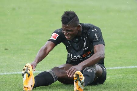 Fußball: Sportmediziner Bloch warnt vor Überbelastung Fußball: Sportmediziner Bloch warnt vor Überbelastung