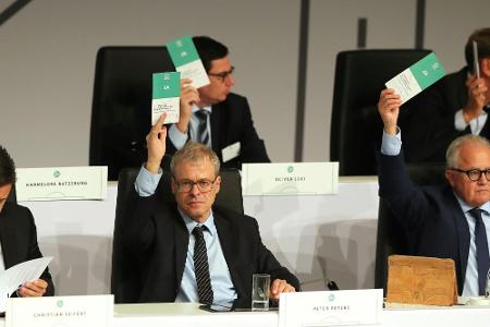 Zuschauer-Rückkehr: DFL und DFB unterstützen Studien Zuschauer-Rückkehr: DFL und DFB unterstützen Studien