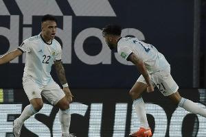 Stuttgarter Gonzalez rettet Argentinien Remis - Palacios im Krankenhaus