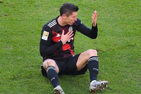 Die zwei Gesichter des FC Bayern zeigten sich auch beim 3:1 gegen den VfB Stuttgart, der BVB fällt zurück in alte Muster und... Die zwei Gesichter des FC Bayern zeigten sich auch beim 3:1 gegen den VfB Stuttgart, der BVB fällt zurück in alte Muster und...