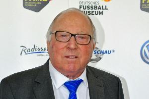 Schwächeanfall: HSV-Idol Seeler erneut im Krankenhaus