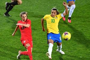 Fußball-Star Marta mit Coronavirus infiziert
