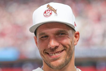 100.000 virtuelle Tickets: Podolski wird Haie-Spieler 100.000 virtuelle Tickets: Podolski wird Haie-Spieler