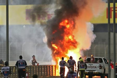Formel 1: Schwerer Grosjean-Unfall sorgt für Rennunterbrechung Formel 1: Schwerer Grosjean-Unfall sorgt für Rennunterbrechung