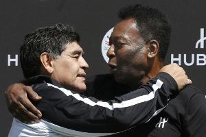 Pele trauert um Maradona: "Hoffentlich spielen wir gemeinsam Fußball im Himmel"