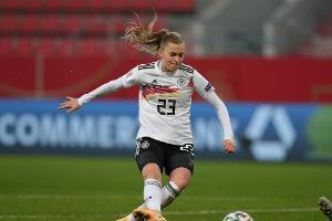 DFB-Frauen schlagen Griechenland dank Freigang-Hattrick