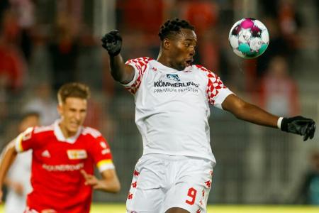 Mainz: Schröder schließt Mateta-Verkauf aus - außer bei Mainz: Schröder schließt Mateta-Verkauf aus - außer bei