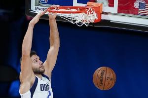 NBA: Dallas gewinnt erstes Vorbereitungsspiel - Kleber überzeugt