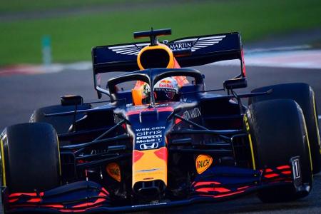 Verstappen gewinnt beim Formel-1-Saisonfinale vor Mercedes-Duo Verstappen gewinnt beim Formel-1-Saisonfinale vor Mercedes-Duo