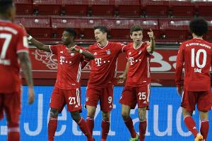 Bayern ist "Weihnachtsmeister" dank Doppelpacker Lewandowski