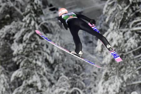 Skispringen: Weltcup von Sapporo nach Klingenthal verlegt Skispringen: Weltcup von Sapporo nach Klingenthal verlegt
