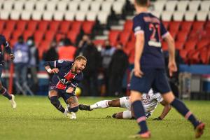 Nach Foul an Neymar: Thiago Mendes entschuldigt sich