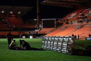 Greenkeeper bei Unfall mit Lichtanlage in Lorient schwer verletzt