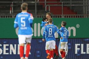 2. Liga: Kiel holt vorzeitige "Weihnachtsmeisterschaft"
