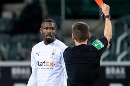 Nach Spuckattacke: Gladbach bittet Thuram zur Kasse Nach Spuckattacke: Gladbach bittet Thuram zur Kasse