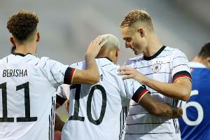 U21 bezwingt Wales und fährt zur EM