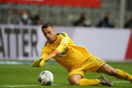 Vor Freiburg-Spiel: Hertha-Trainer Labbadia holt sich Tipps von Torwart Schwolow Vor Freiburg-Spiel: Hertha-Trainer Labbadia holt sich Tipps von Torwart Schwolow