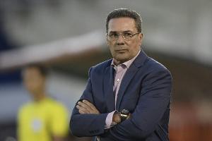 Brasiliens Ex-Nationaltrainer Luxemburgo erneut positiv auf Corona getestet