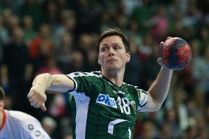 Füchse-Kapitän Lindberg verschenkt Handbälle