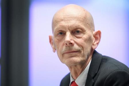 UEFA: Koch wird EM-Berater für Coronafragen UEFA: Koch wird EM-Berater für Coronafragen