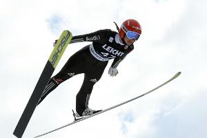 Althaus nur Zwölfte: Skispringerinnen nicht in WM-Form