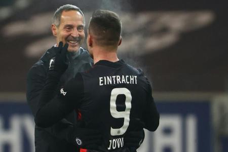 Hütter lässt Startelf-Einsatz von Jovic offen Hütter lässt Startelf-Einsatz von Jovic offen