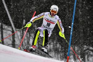 Straßer bei Slalom in Chamonix in Lauerstellung