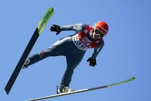 Skispringen: Althaus bei erneutem Hölzl-Sieg nur Zehnte