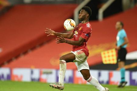Bayer reist ohne Fosu-Mensah nach Berlin - Wirtz fraglich Bayer reist ohne Fosu-Mensah nach Berlin - Wirtz fraglich