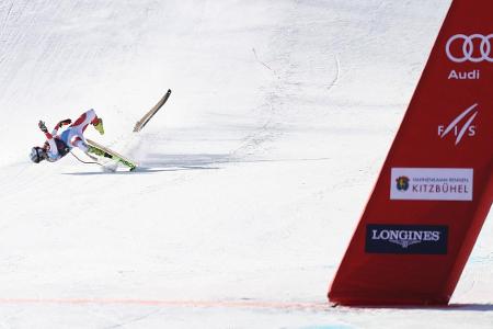 Chaos-Rennen in Kitzbühel: Feuz siegt, Deutsche stark, Kryenbühl stürzt schwer Chaos-Rennen in Kitzbühel: Feuz siegt, Deutsche stark, Kryenbühl stürzt schwer