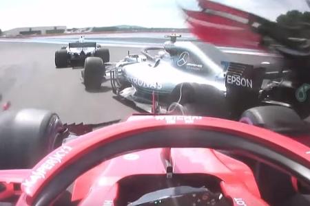 Ein völlig unnötiger Bock von Vettel. Schon in der ersten Runde schmeißt er das Rennen weg, als er gegen Valtteri Bottas unb...