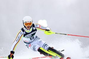Nachtslalom in Schladming: Straßer scheitert, Schwarz siegt