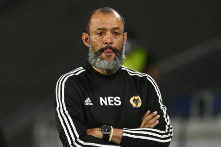 Wolverhampton-Teammanager spendet 250.000 Pfund für Bedürftige