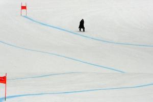 Alpine Frauen-Abfahrt in Garmisch abgesagt