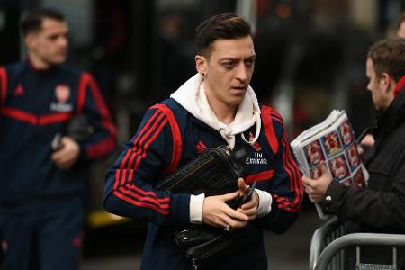 Özil schließt Schalke-Rückkehr aus - Fenerbahce weiter das Traum-Ziel Özil schließt Schalke-Rückkehr aus - Fenerbahce weiter das Traum-Ziel