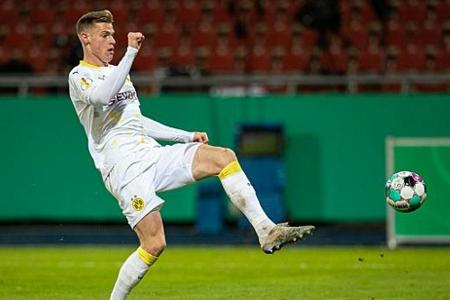 BVB: Profivertrag für Stürmer Tigges BVB: Profivertrag für Stürmer Tigges